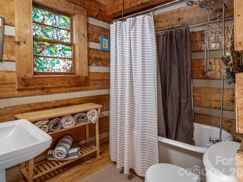 119 Old Salem Branch Drive, Alexander, NC 28701.  MLS# CAR4372909, YatesRealty ID 17477. 