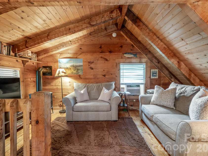 119 Old Salem Branch Drive, Alexander, NC 28701.  MLS# CAR4372909, YatesRealty ID 17477. 