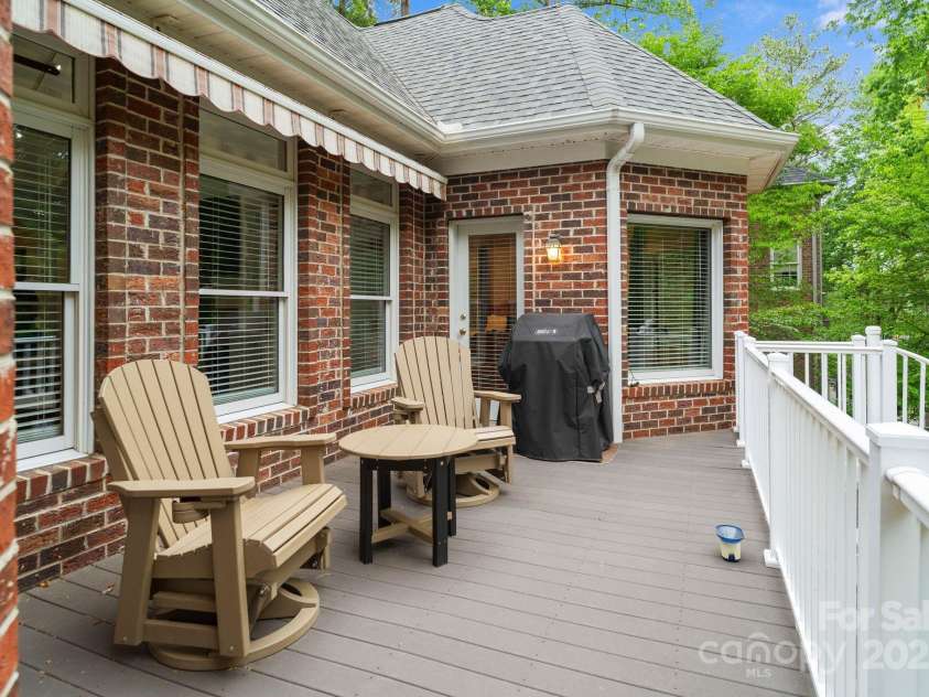 2200 Capes Cove Drive, Sherrills Ford, NC 28673.  MLS# CAR4258152, YatesRealty ID 17477. 