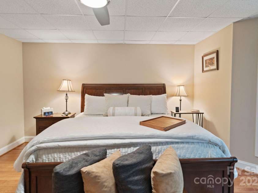 2200 Capes Cove Drive, Sherrills Ford, NC 28673.  MLS# CAR4258152, YatesRealty ID 17477. Basement Bedroom