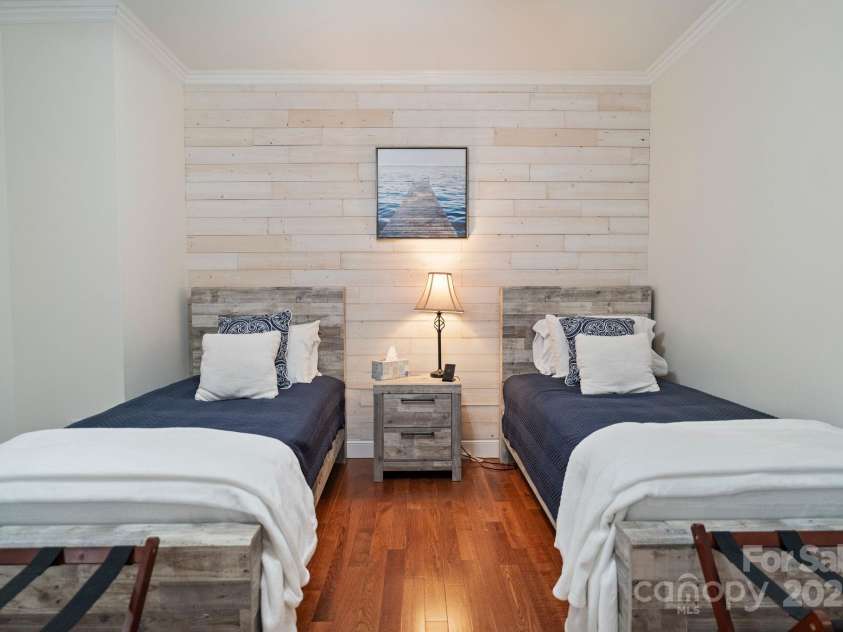 2200 Capes Cove Drive, Sherrills Ford, NC 28673.  MLS# CAR4258152, YatesRealty ID 17477. Secondary Bedoom