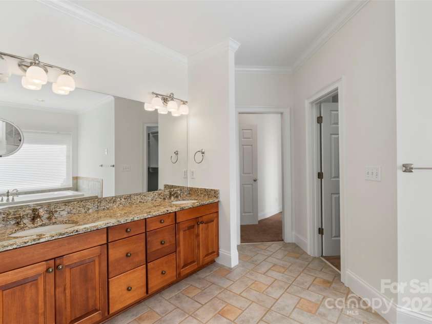 15216 Ballantyne Country Club Drive, Charlotte, NC 28277.  MLS# CAR4262729, YatesRealty ID 17478. 