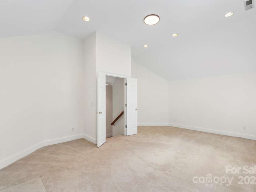 15216 Ballantyne Country Club Drive, Charlotte, NC 28277.  MLS# CAR4262729, YatesRealty ID 17478. 