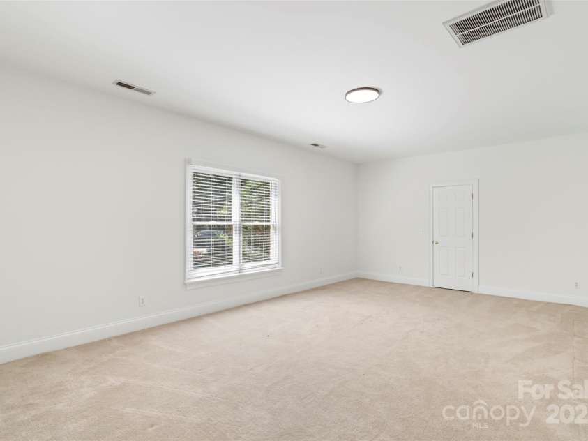 15216 Ballantyne Country Club Drive, Charlotte, NC 28277.  MLS# CAR4262729, YatesRealty ID 17478. 