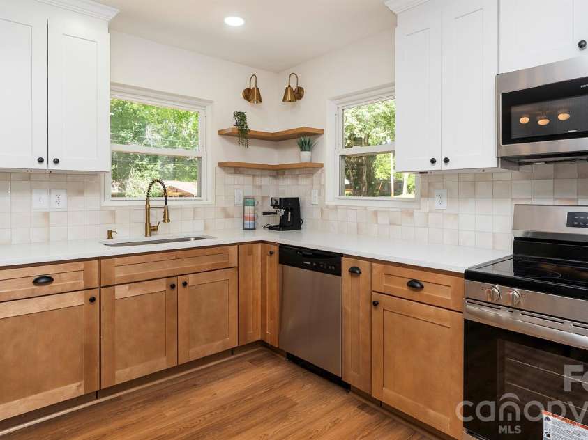 137 Birchwood Drive, Charlotte, NC 28214.  MLS# CAR4369624, YatesRealty ID 17479. 