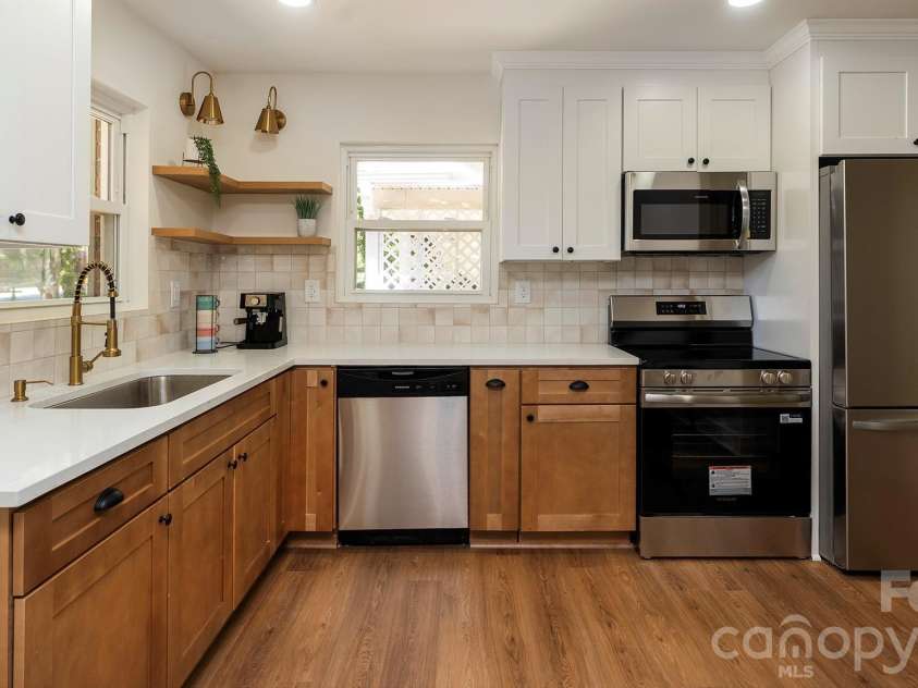 137 Birchwood Drive, Charlotte, NC 28214.  MLS# CAR4369624, YatesRealty ID 17479. 
