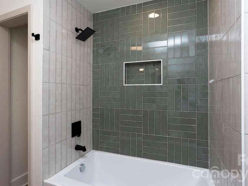 137 Birchwood Drive, Charlotte, NC 28214.  MLS# CAR4369624, YatesRealty ID 17479. 