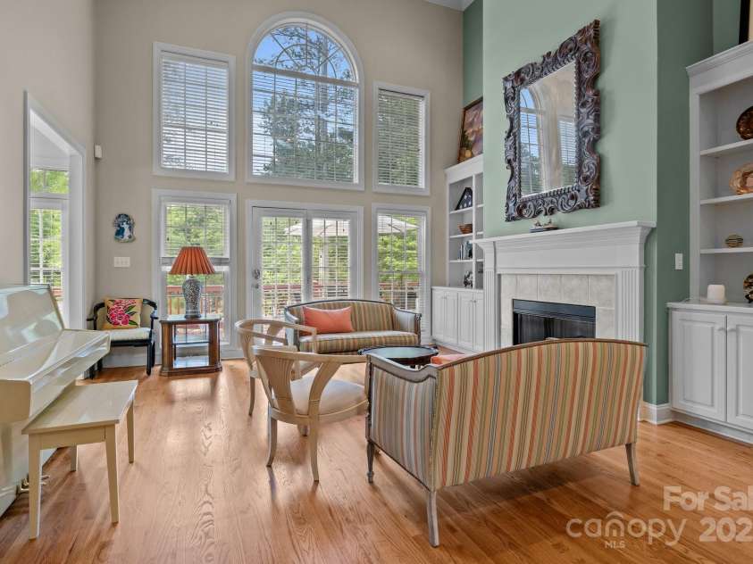 4563 Osprey Run Court, Denver, NC 28037.  MLS# CAR4250891, YatesRealty ID 17479. Abundant Natural light