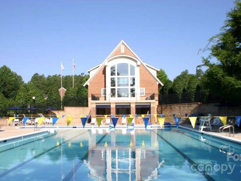 4563 Osprey Run Court, Denver, NC 28037.  MLS# CAR4250891, YatesRealty ID 17479. Sailview Pool
