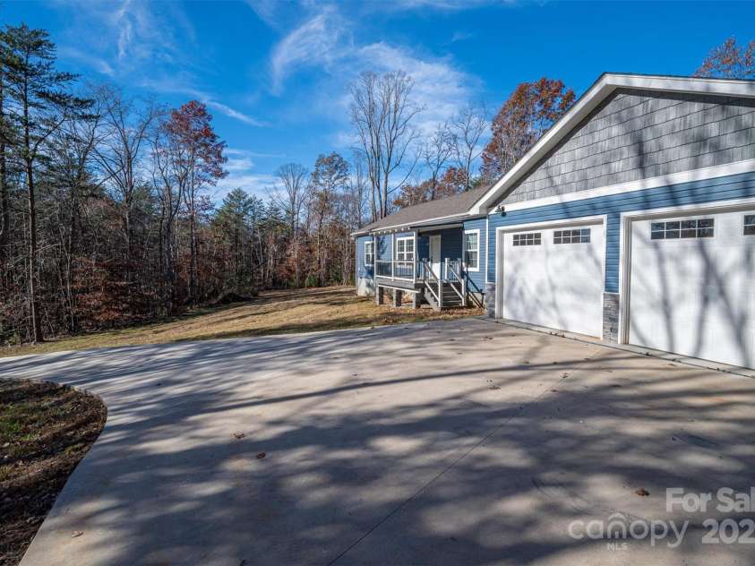 425 Haven Heights Drive, Marion, NC 28752.  MLS# CAR4231655, YatesRealty ID 1748. 