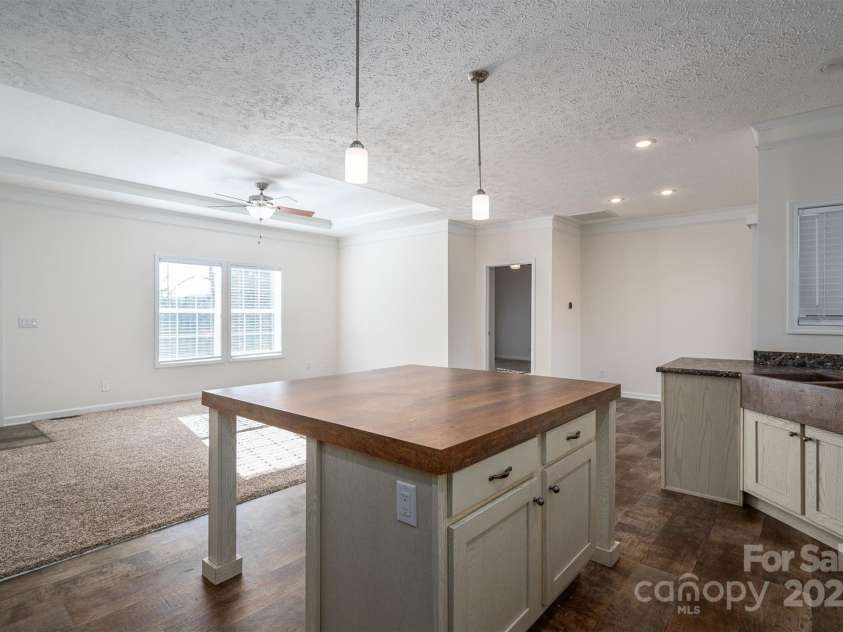 425 Haven Heights Drive, Marion, NC 28752.  MLS# CAR4231655, YatesRealty ID 1748. 