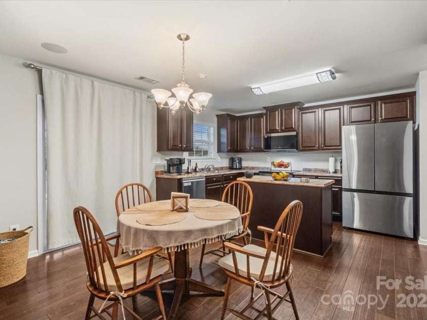 2739 Golden Rose Lane, Charlotte, NC 28216.  MLS# CAR4249585, YatesRealty ID 17480. 