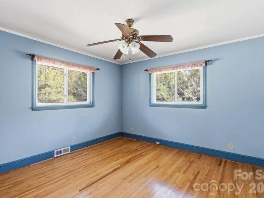 4108 Terry Terrace, Matthews, NC 28105.  MLS# CAR4363521, YatesRealty ID 17480. Primary Bedroom