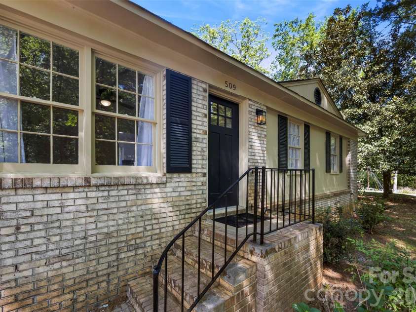 509 California Circle, York, SC 29745.  MLS# CAR4370760, YatesRealty ID 17481. 