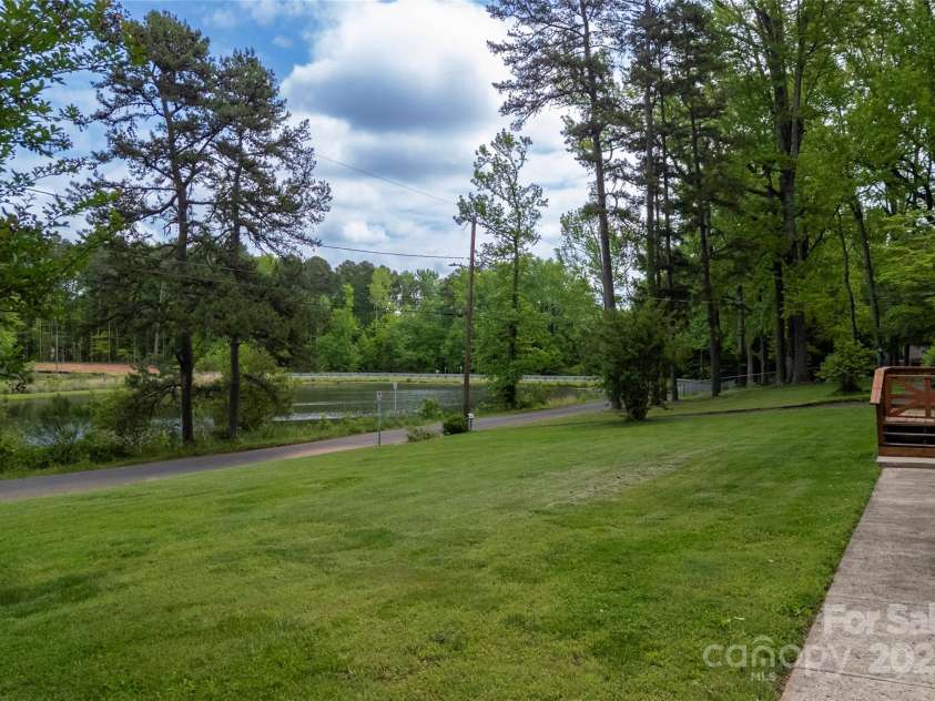 5100 Crestland Avenue, Charlotte, NC 28269.  MLS# CAR4256978, YatesRealty ID 17481. 