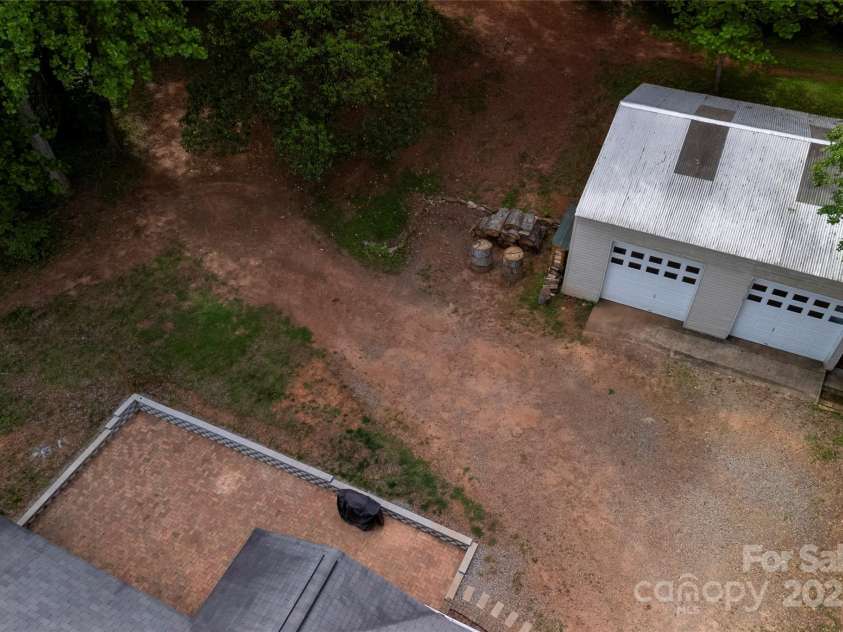 5100 Crestland Avenue, Charlotte, NC 28269.  MLS# CAR4256978, YatesRealty ID 17481. 