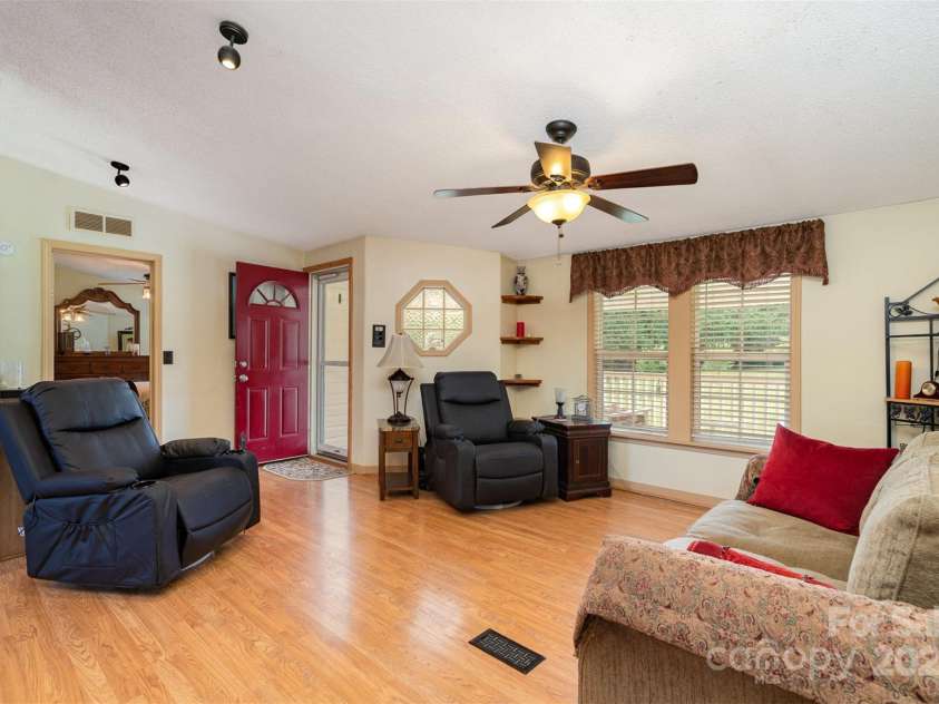 1720 Lowe Drive, Catawba, NC 28609.  MLS# CAR4266134, YatesRealty ID 17482. 