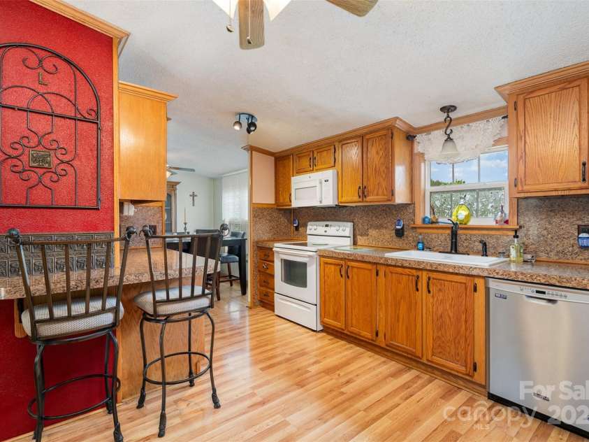 1720 Lowe Drive, Catawba, NC 28609.  MLS# CAR4266134, YatesRealty ID 17482. 