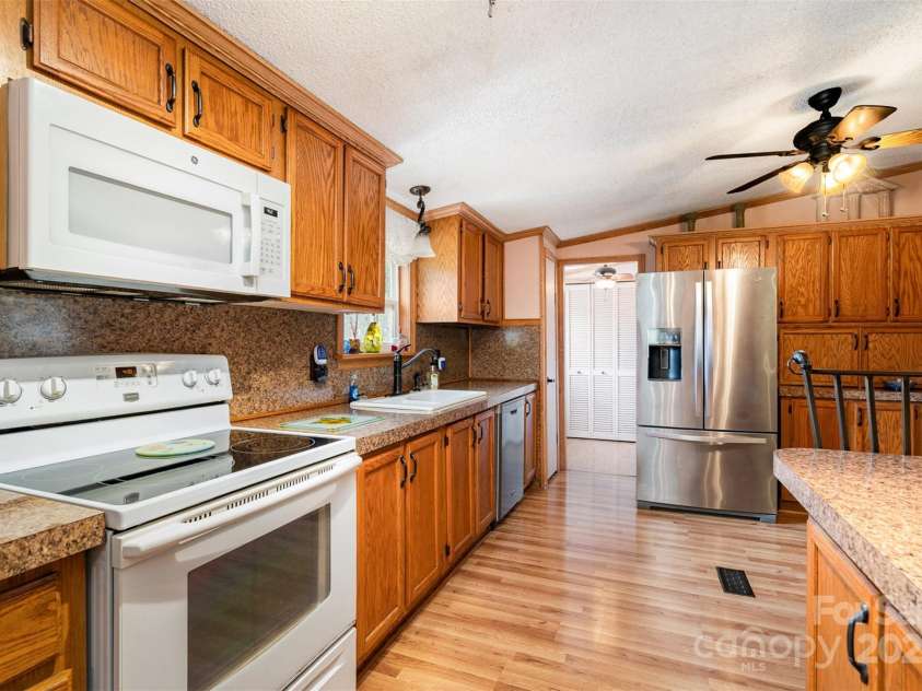 1720 Lowe Drive, Catawba, NC 28609.  MLS# CAR4266134, YatesRealty ID 17482. 