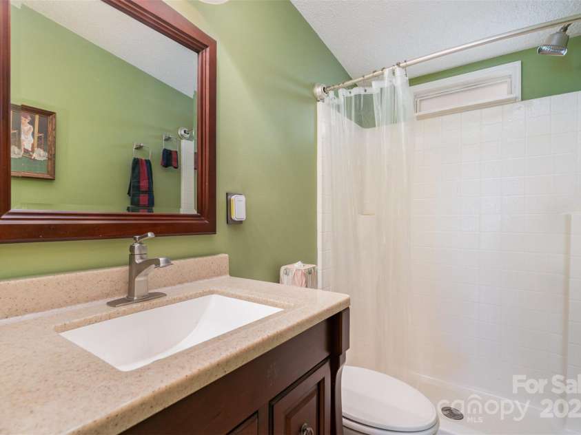 1720 Lowe Drive, Catawba, NC 28609.  MLS# CAR4266134, YatesRealty ID 17482. Secondary bathroom