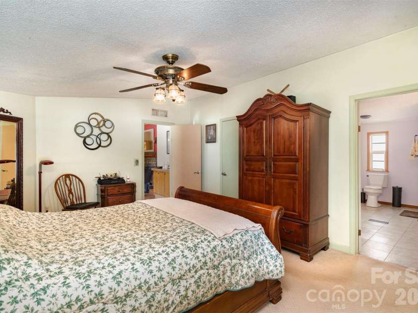 1720 Lowe Drive, Catawba, NC 28609.  MLS# CAR4338394, YatesRealty ID 17482. 