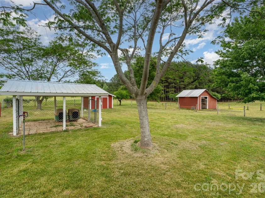 1720 Lowe Drive, Catawba, NC 28609.  MLS# CAR4338394, YatesRealty ID 17482. 