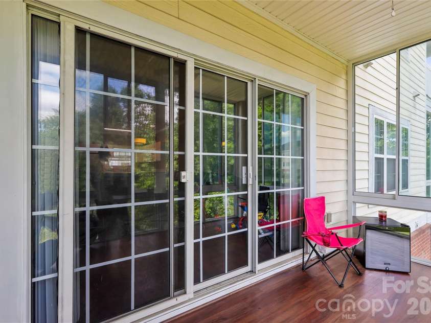 8923 Meadow Vista Road, Charlotte, NC 28213.  MLS# CAR4372895, YatesRealty ID 17482. 