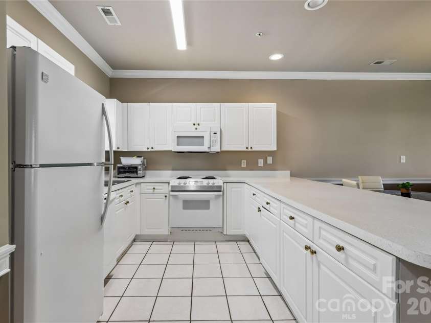 8923 Meadow Vista Road, Charlotte, NC 28213.  MLS# CAR4372895, YatesRealty ID 17482. 