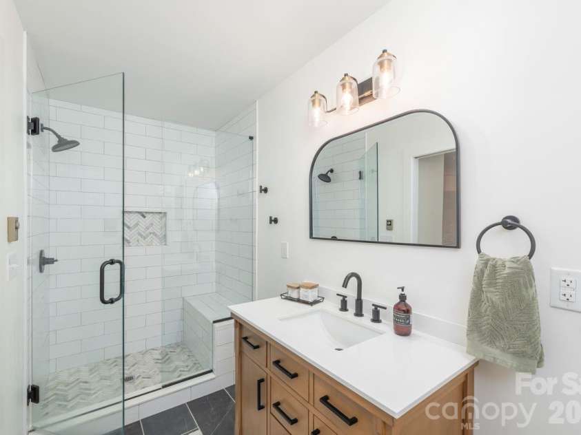 431 Pleasant Grove Road, Hendersonville, NC 28739.  MLS# CAR4368693, YatesRealty ID 17483. Primary Bath -Main level