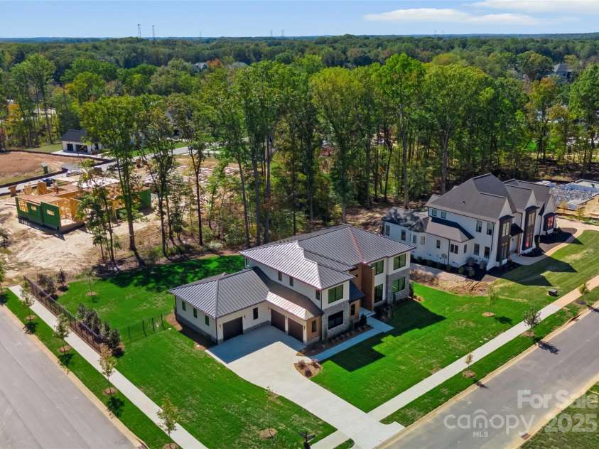 203 Sugar Maple Lane, Matthews, NC 28104.  MLS# CAR4315156, YatesRealty ID 17484. 