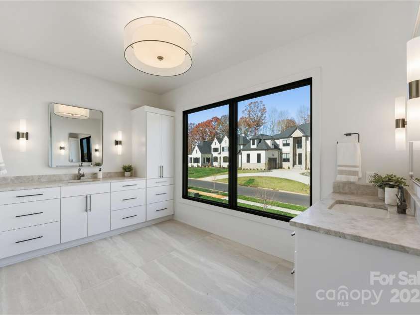 203 Sugar Maple Lane, Matthews, NC 28104.  MLS# CAR4315156, YatesRealty ID 17484. 