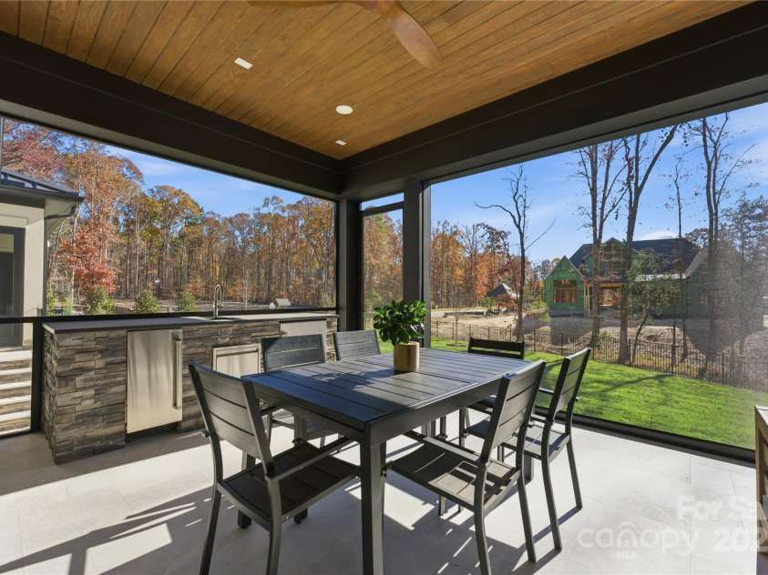 203 Sugar Maple Lane, Matthews, NC 28104.  MLS# CAR4315156, YatesRealty ID 17484. 