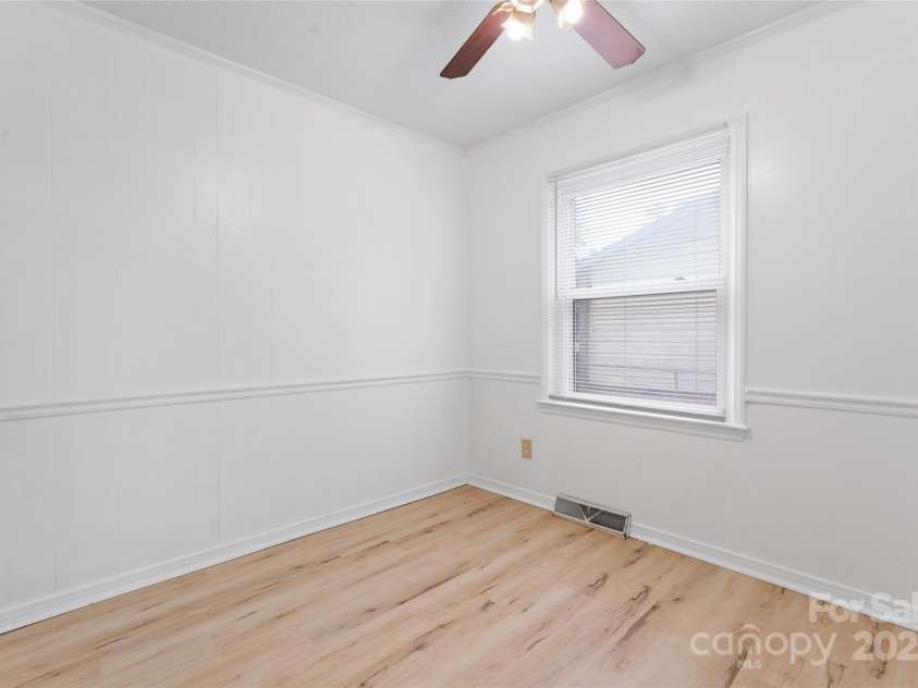 2328 Danforth Lane, Charlotte, NC 28208.  MLS# CAR4266152, YatesRealty ID 17484. 