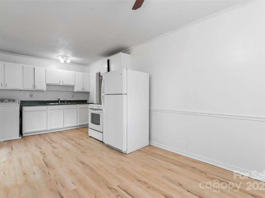 2328 Danforth Lane, Charlotte, NC 28208.  MLS# CAR4266152, YatesRealty ID 17484. 