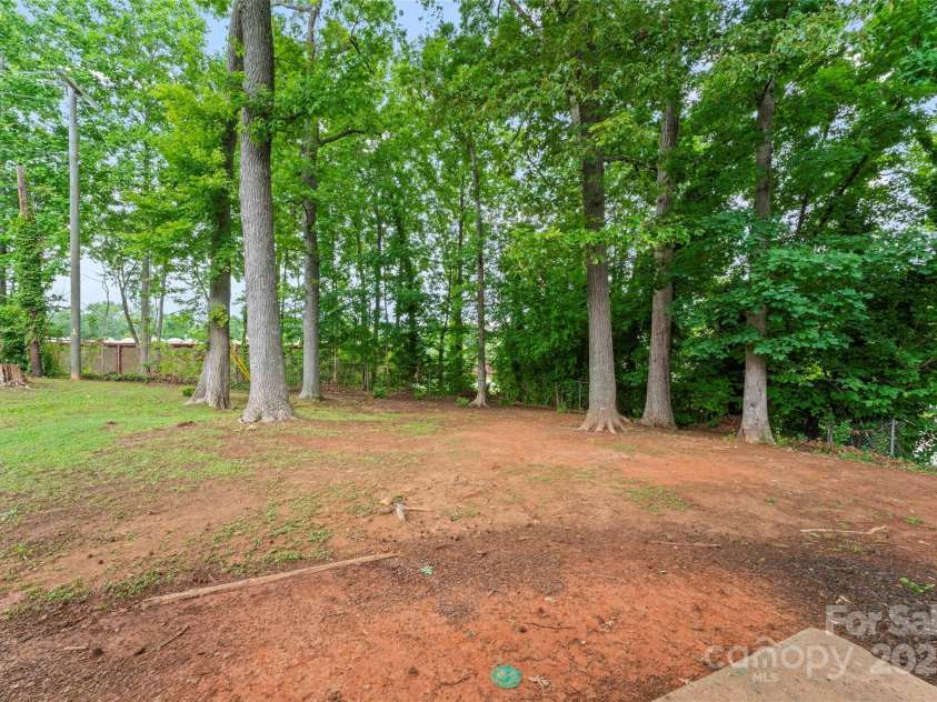 2328 Danforth Lane, Charlotte, NC 28208.  MLS# CAR4266152, YatesRealty ID 17484. 