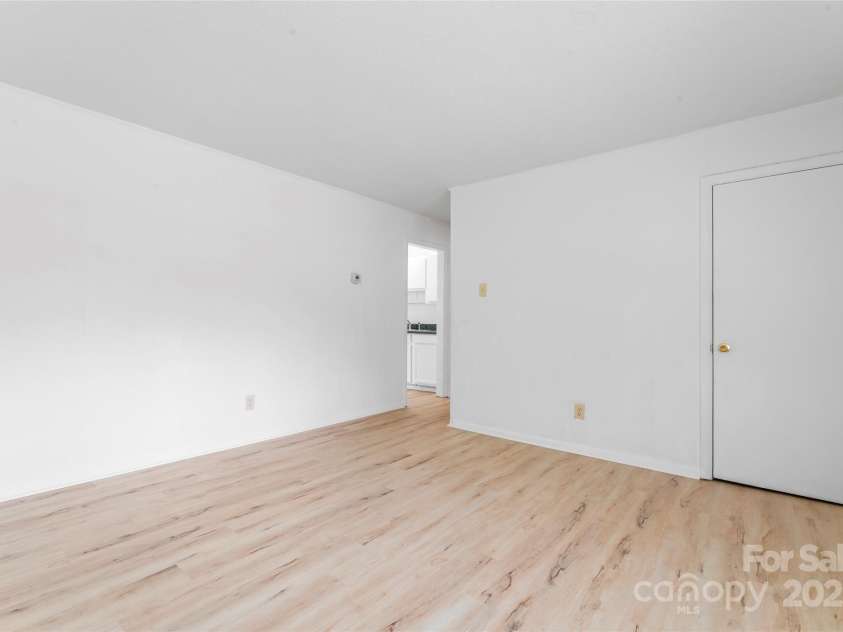 2328 Danforth Lane, Charlotte, NC 28208.  MLS# CAR4266152, YatesRealty ID 17484. 