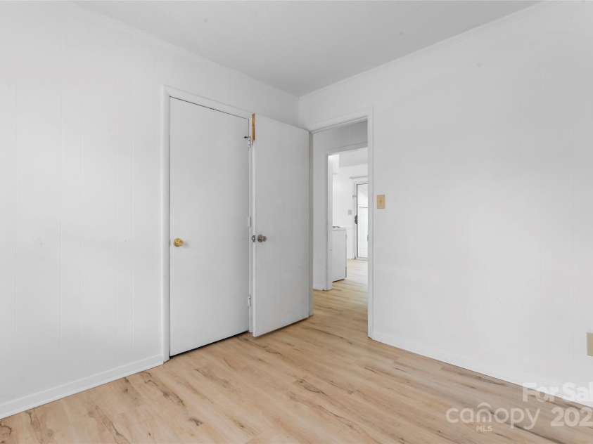 2328 Danforth Lane, Charlotte, NC 28208.  MLS# CAR4266152, YatesRealty ID 17484. 