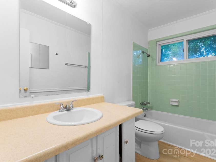 2328 Danforth Lane, Charlotte, NC 28208.  MLS# CAR4266152, YatesRealty ID 17484. 