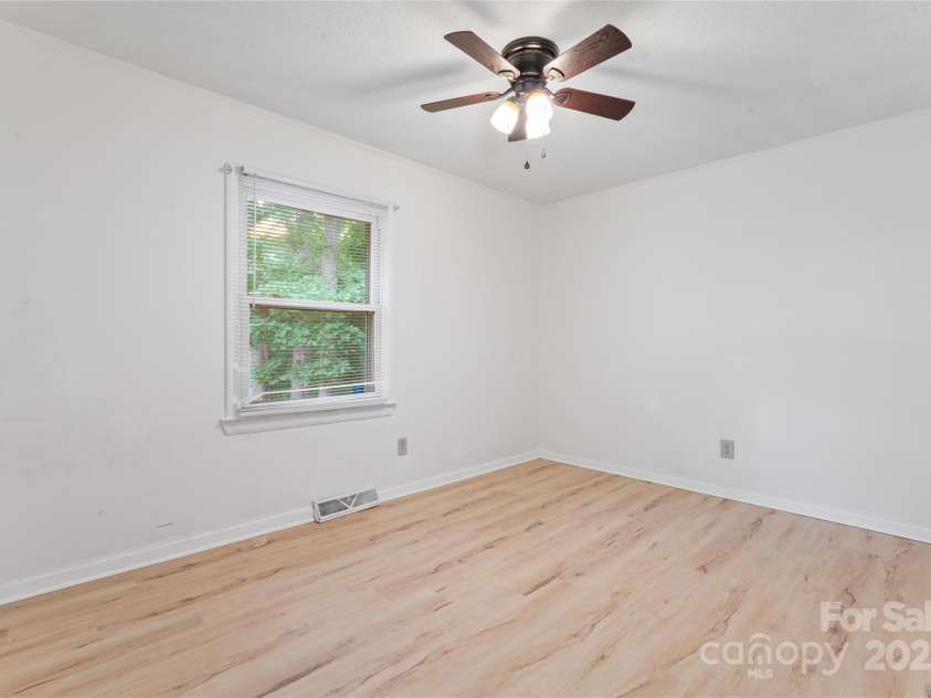 2328 Danforth Lane, Charlotte, NC 28208.  MLS# CAR4266152, YatesRealty ID 17484. 