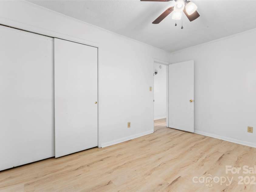 2328 Danforth Lane, Charlotte, NC 28208.  MLS# CAR4266152, YatesRealty ID 17484. 