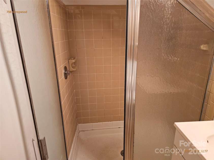 7608 Surreywood Place, Charlotte, NC 28270.  MLS# CAR4260586, YatesRealty ID 17485. 