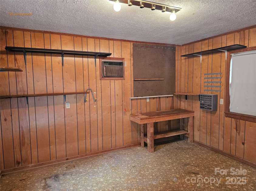 7608 Surreywood Place, Charlotte, NC 28270.  MLS# CAR4260586, YatesRealty ID 17485. 