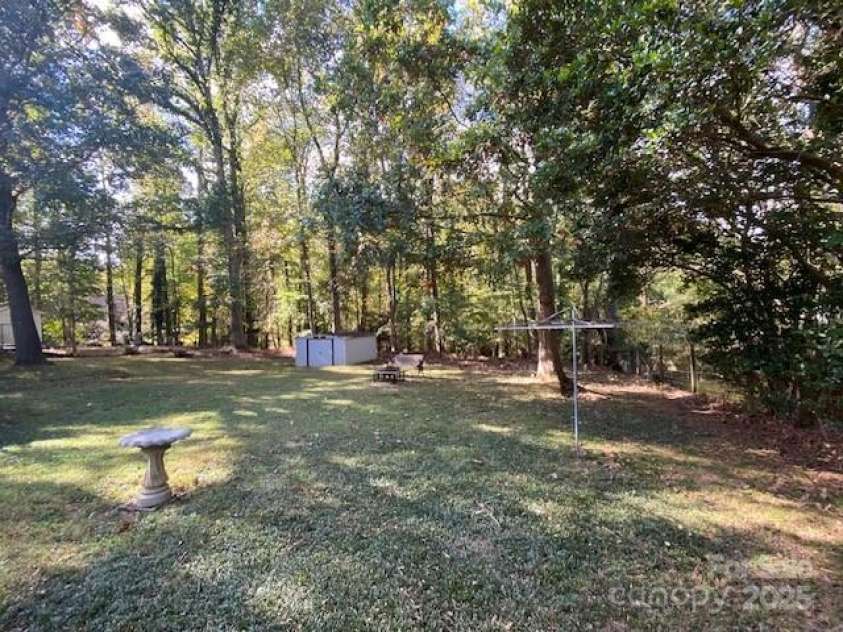 7608 Surreywood Place, Charlotte, NC 28270.  MLS# CAR4317171, YatesRealty ID 17485. No Direct Rear Yard neighbor