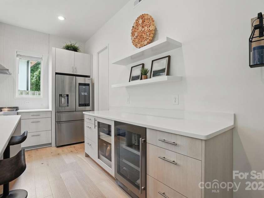 9305 Valley Road, Charlotte, NC 28270.  MLS# CAR4250707, YatesRealty ID 17486. 