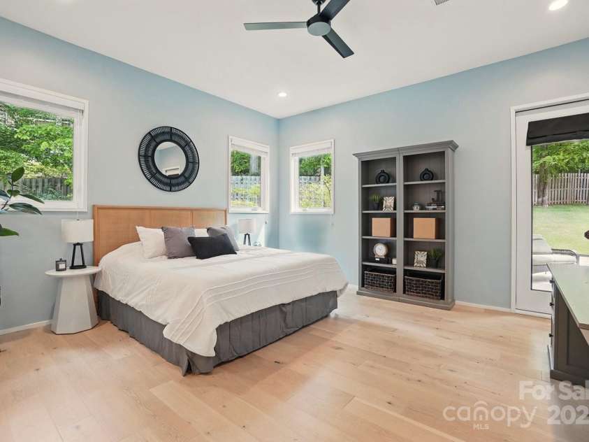 9305 Valley Road, Charlotte, NC 28270.  MLS# CAR4250707, YatesRealty ID 17486. 