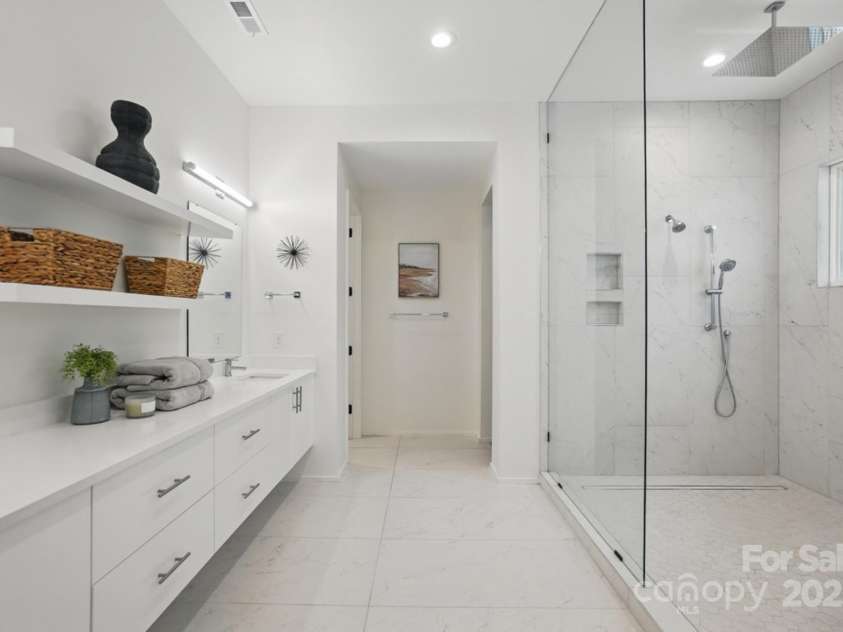 9305 Valley Road, Charlotte, NC 28270.  MLS# CAR4250707, YatesRealty ID 17486. 