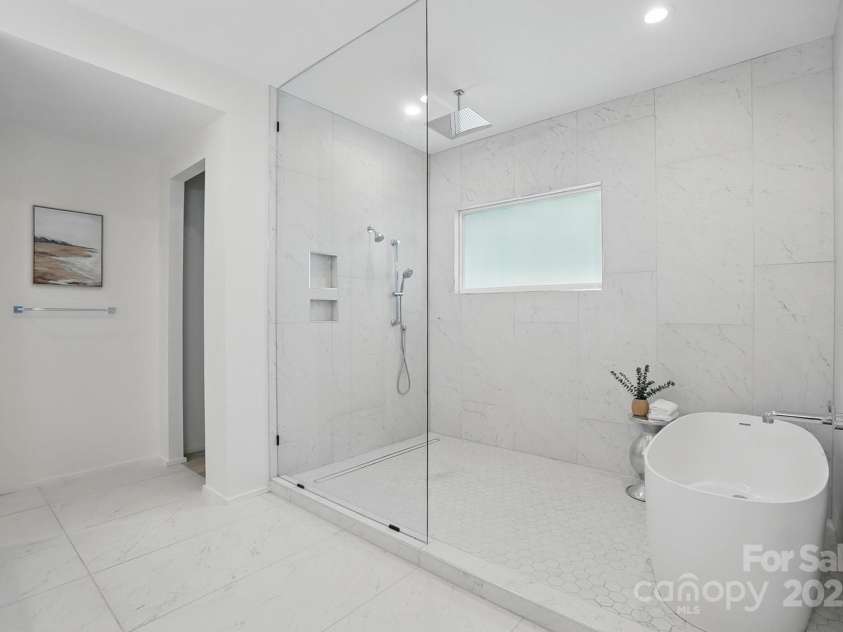 9305 Valley Road, Charlotte, NC 28270.  MLS# CAR4250707, YatesRealty ID 17486. 