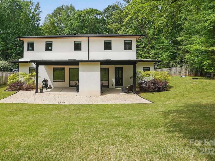 9305 Valley Road, Charlotte, NC 28270.  MLS# CAR4250707, YatesRealty ID 17486. 