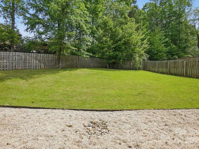 9305 Valley Road, Charlotte, NC 28270.  MLS# CAR4250707, YatesRealty ID 17486. 