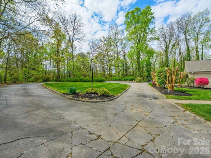 605 Burrage Road, Concord, NC 28025.  MLS# CAR4361995, YatesRealty ID 17487. 